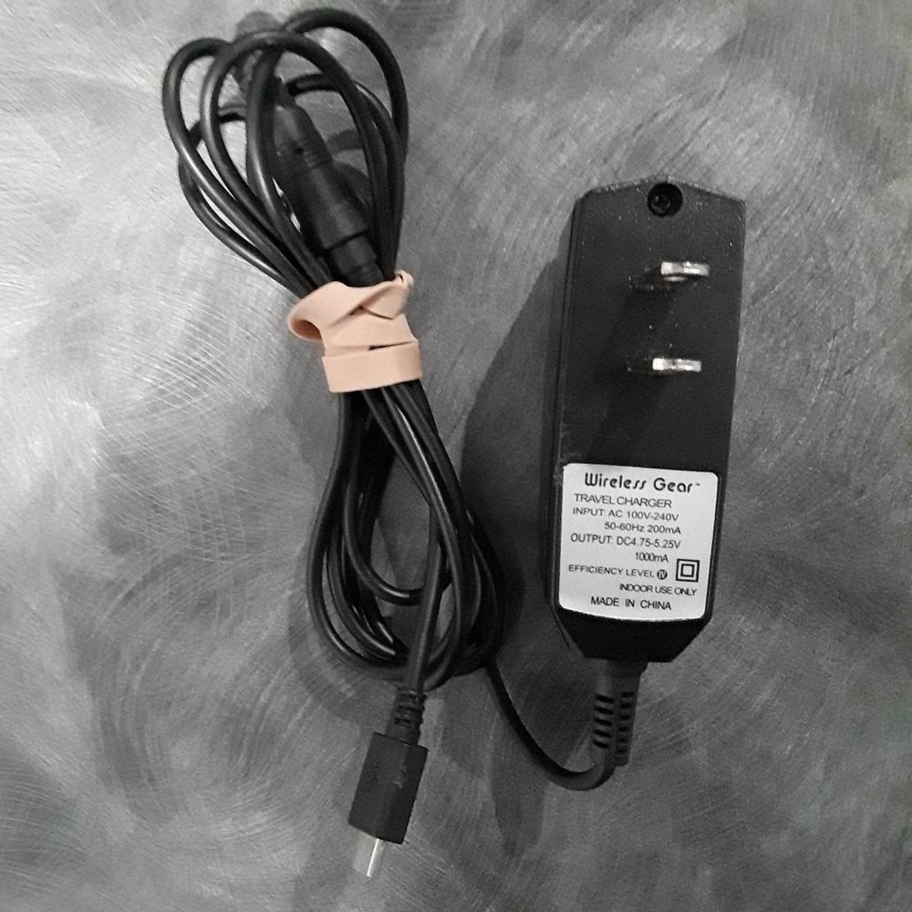 WIRELESS GEAR TRAVEL CHARGER - INPUT AC 100v-240v - OUTPUT DC 4.75-5.25v TESTED